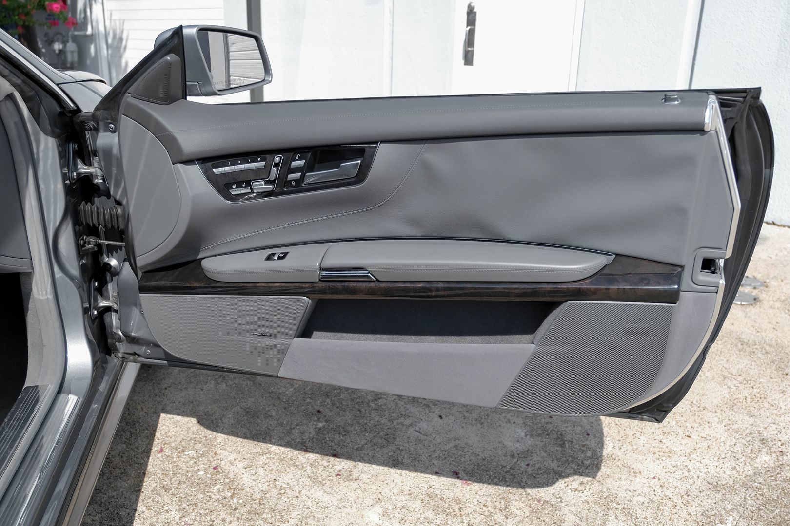 2010 Mercedes Benz CL 550 4MATIC photo 36
