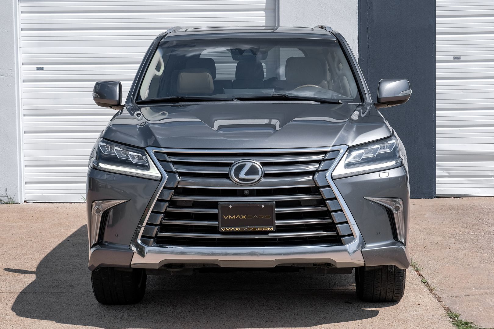 2016 Lexus LX 570 photo 7