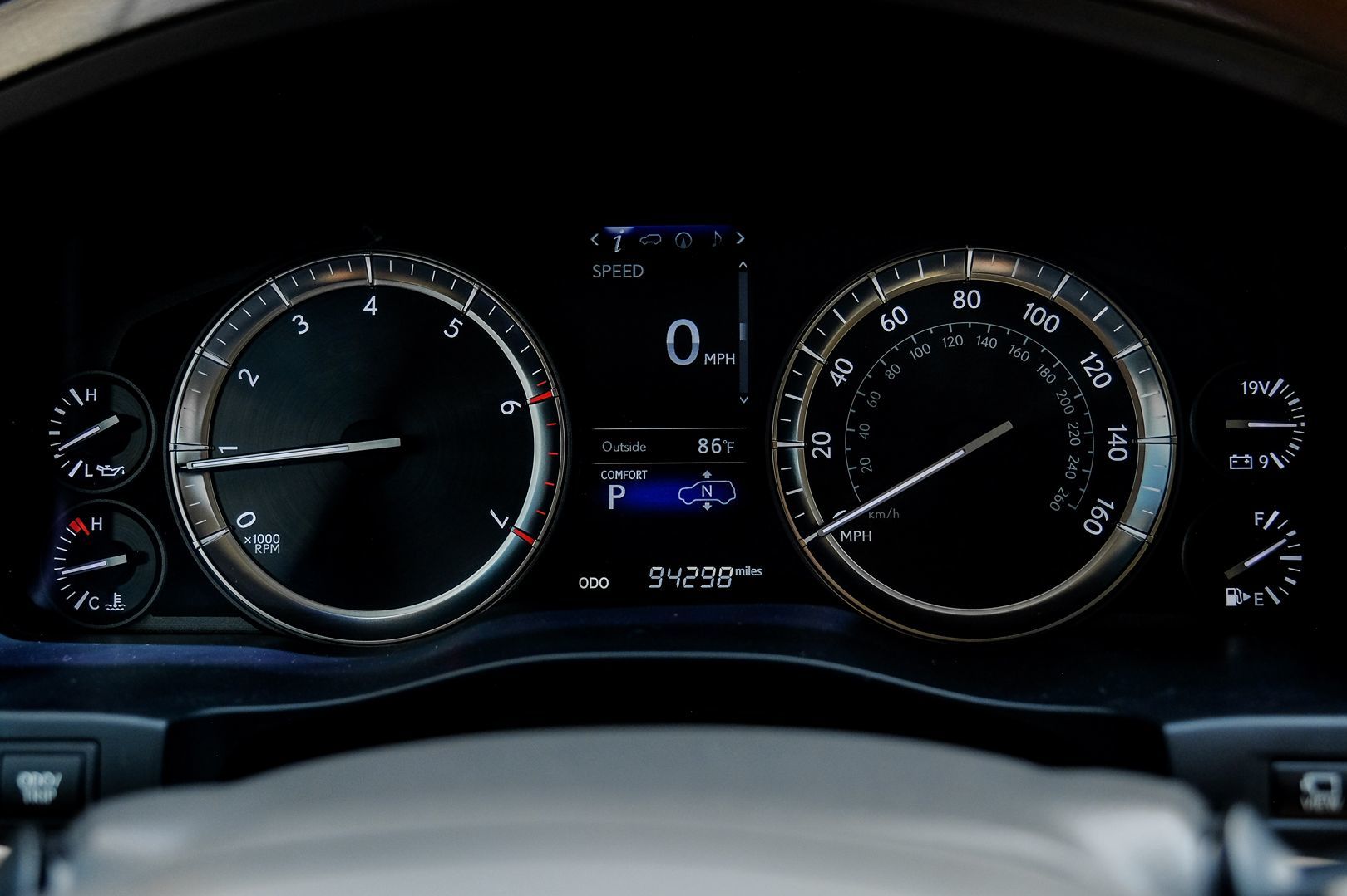 2016 Lexus LX 570 photo 20