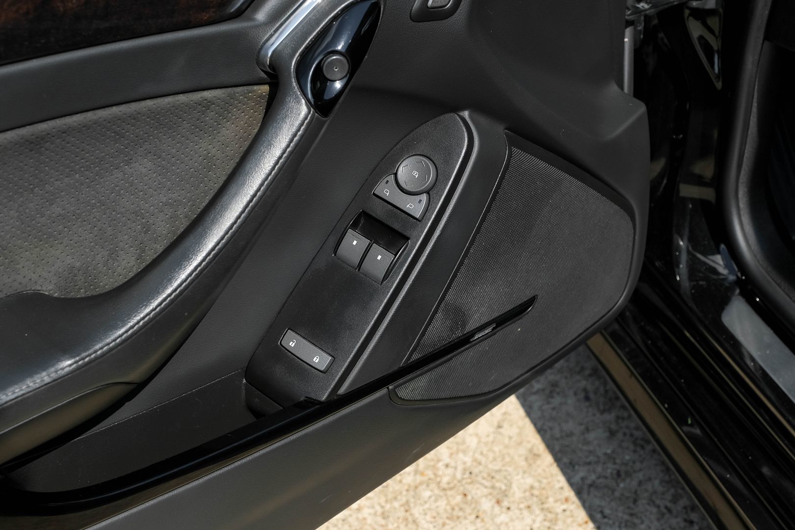 2013 Cadillac CTS V photo 33
