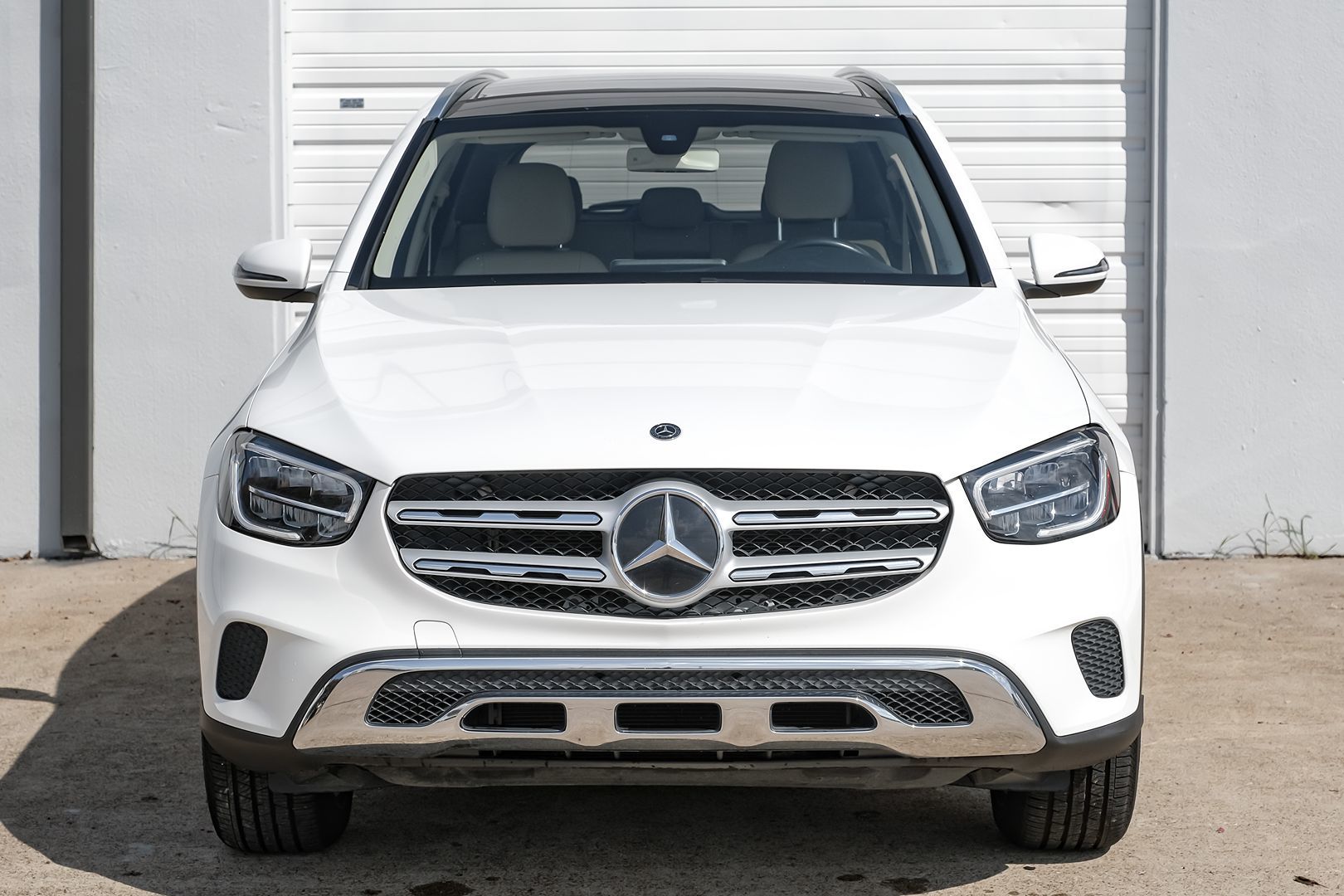 2020 Mercedes Benz GLC 300 photo 3