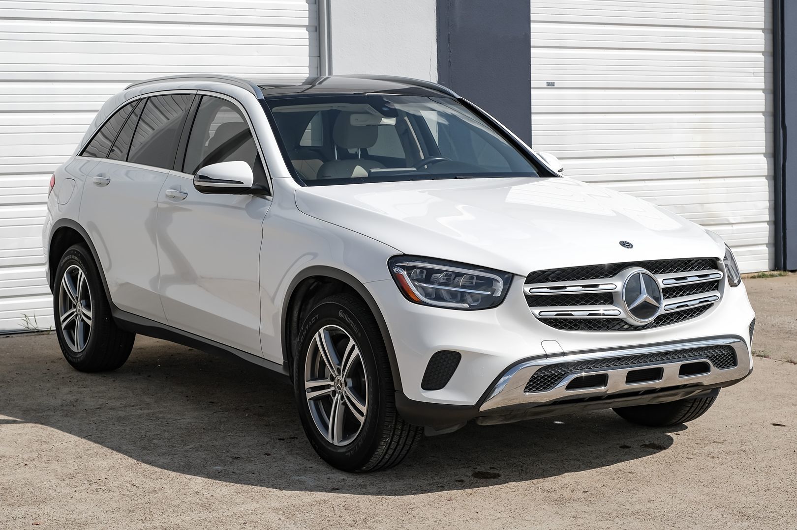 2020 Mercedes Benz GLC 300 photo 4