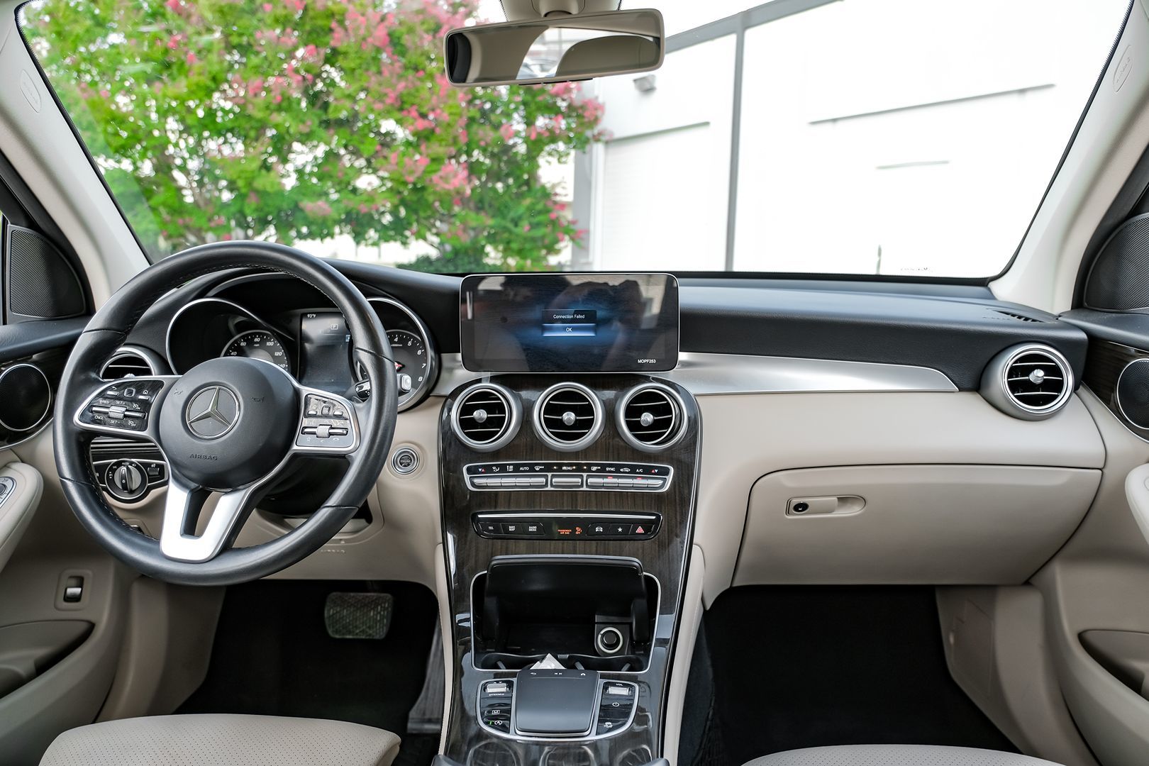 2020 Mercedes Benz GLC 300 photo 9