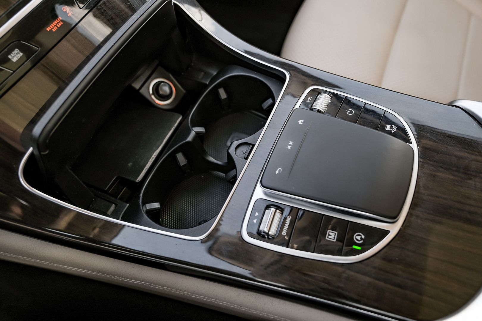 2020 Mercedes Benz GLC 300 photo 18
