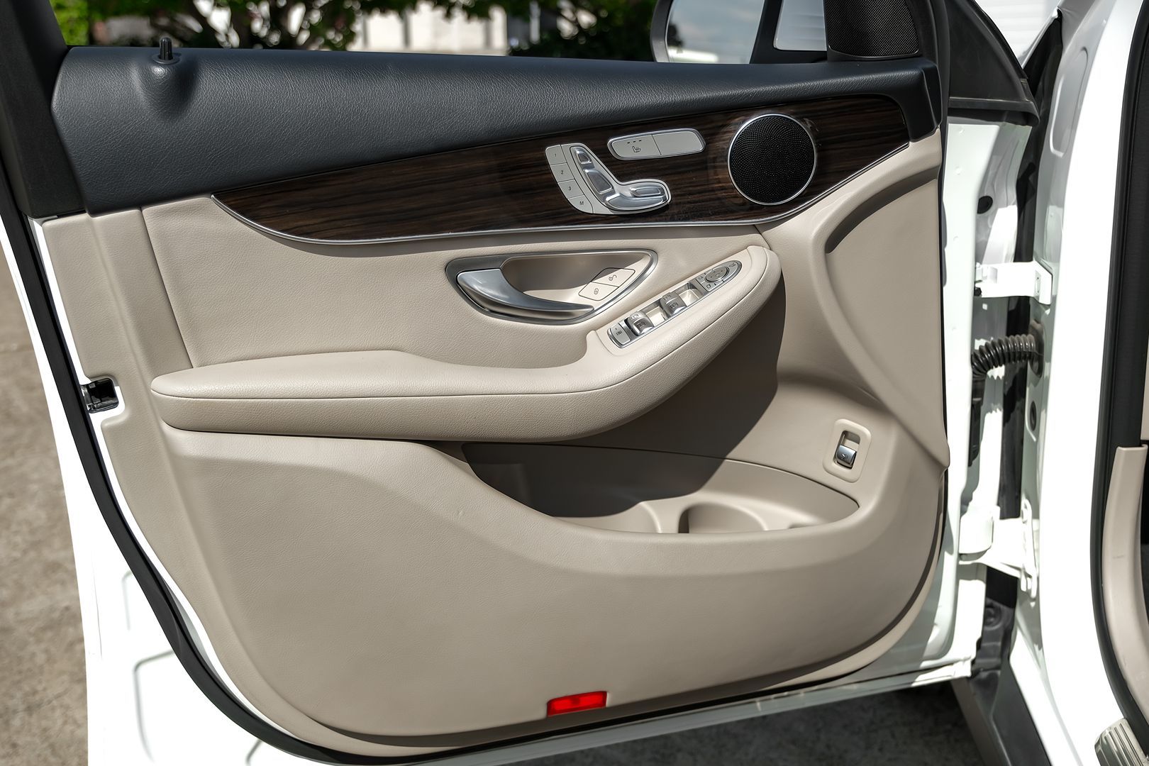 2020 Mercedes Benz GLC 300 photo 33