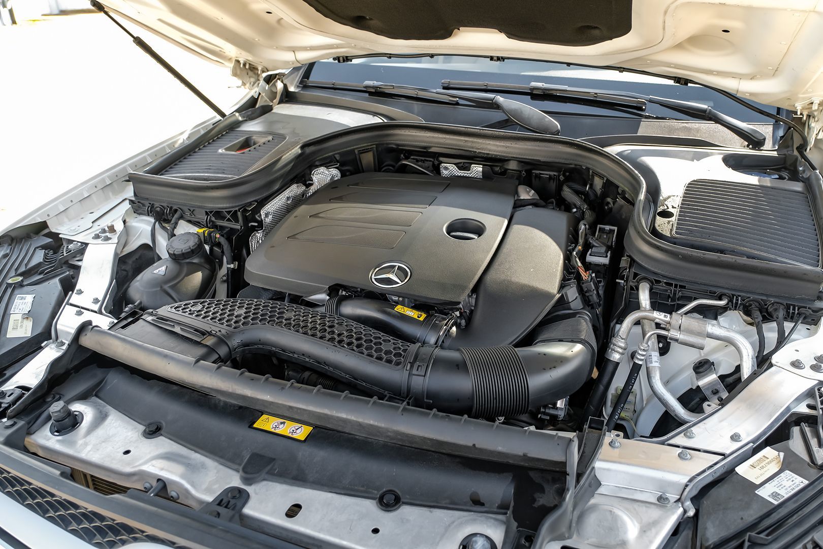 2020 Mercedes Benz GLC 300 photo 42