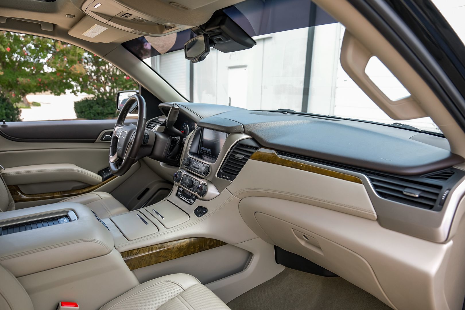 2017 Gmc Yukon Denali photo 14