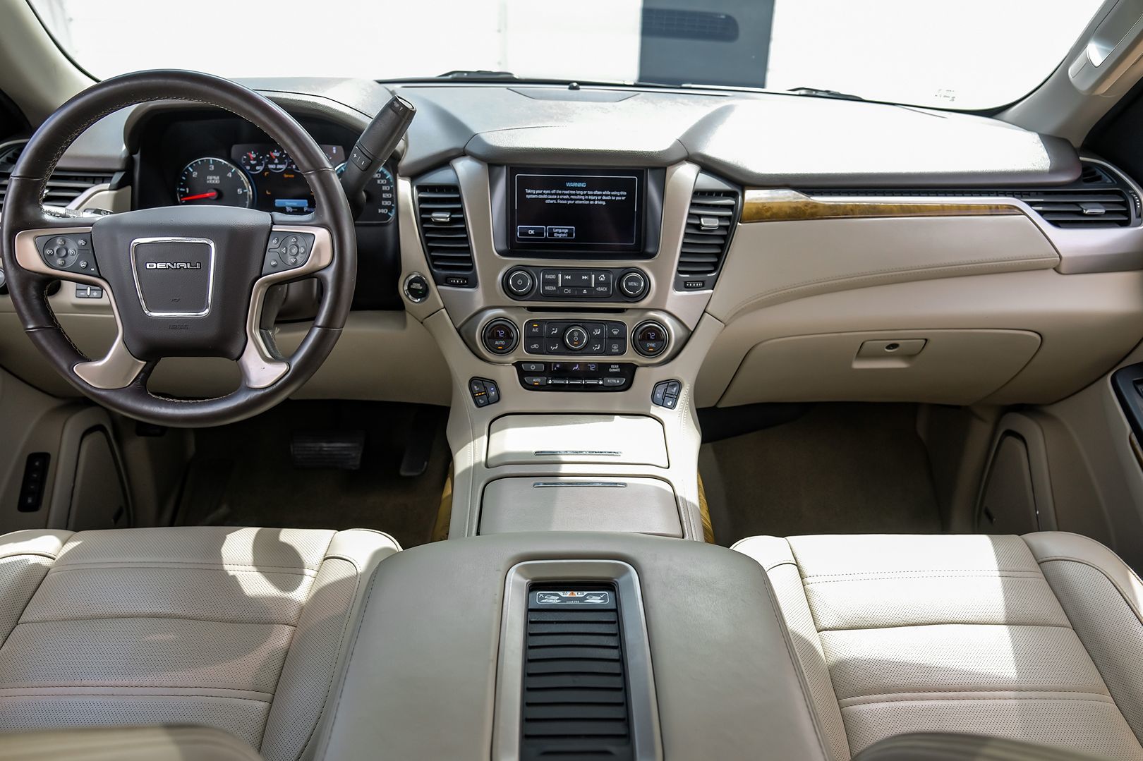 2017 Gmc Yukon Denali photo 15