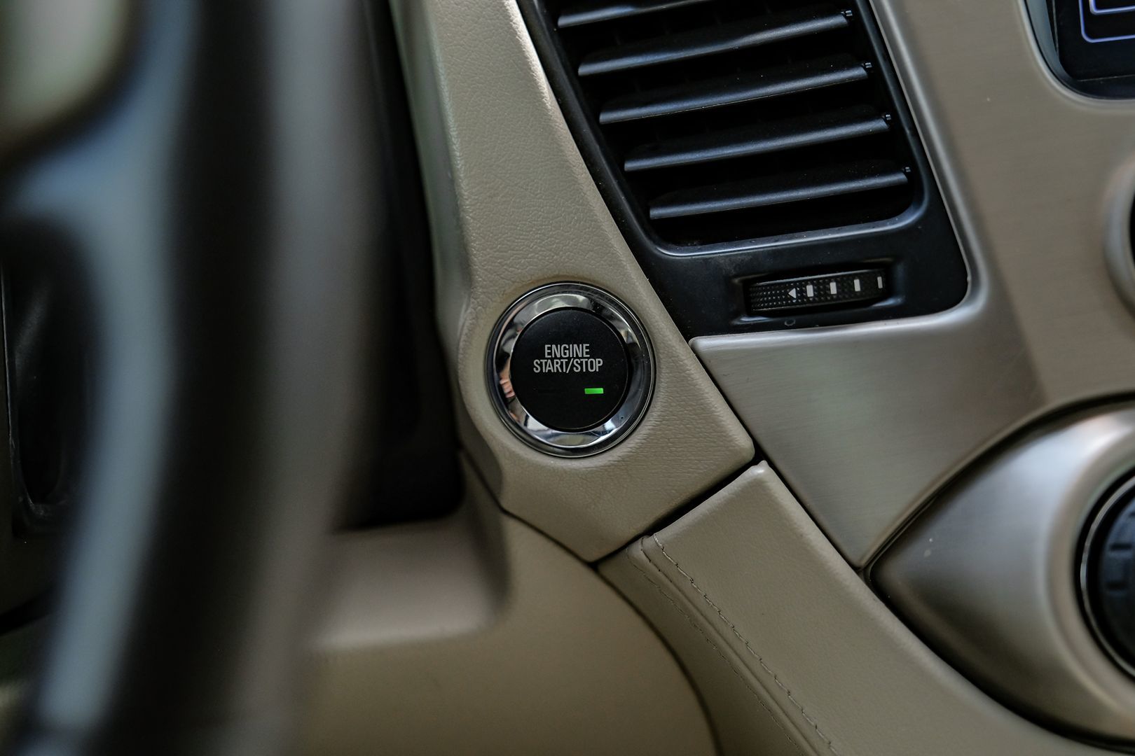 2017 Gmc Yukon Denali photo 22