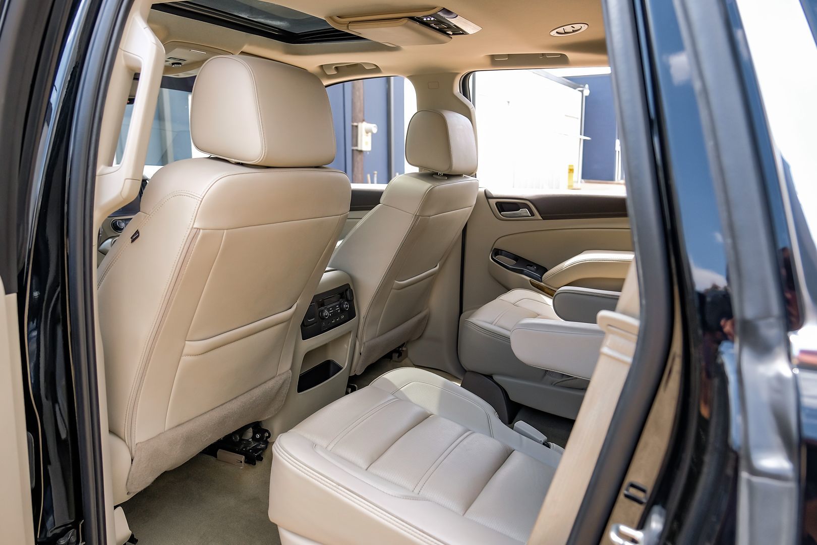 2017 Gmc Yukon Denali photo 36