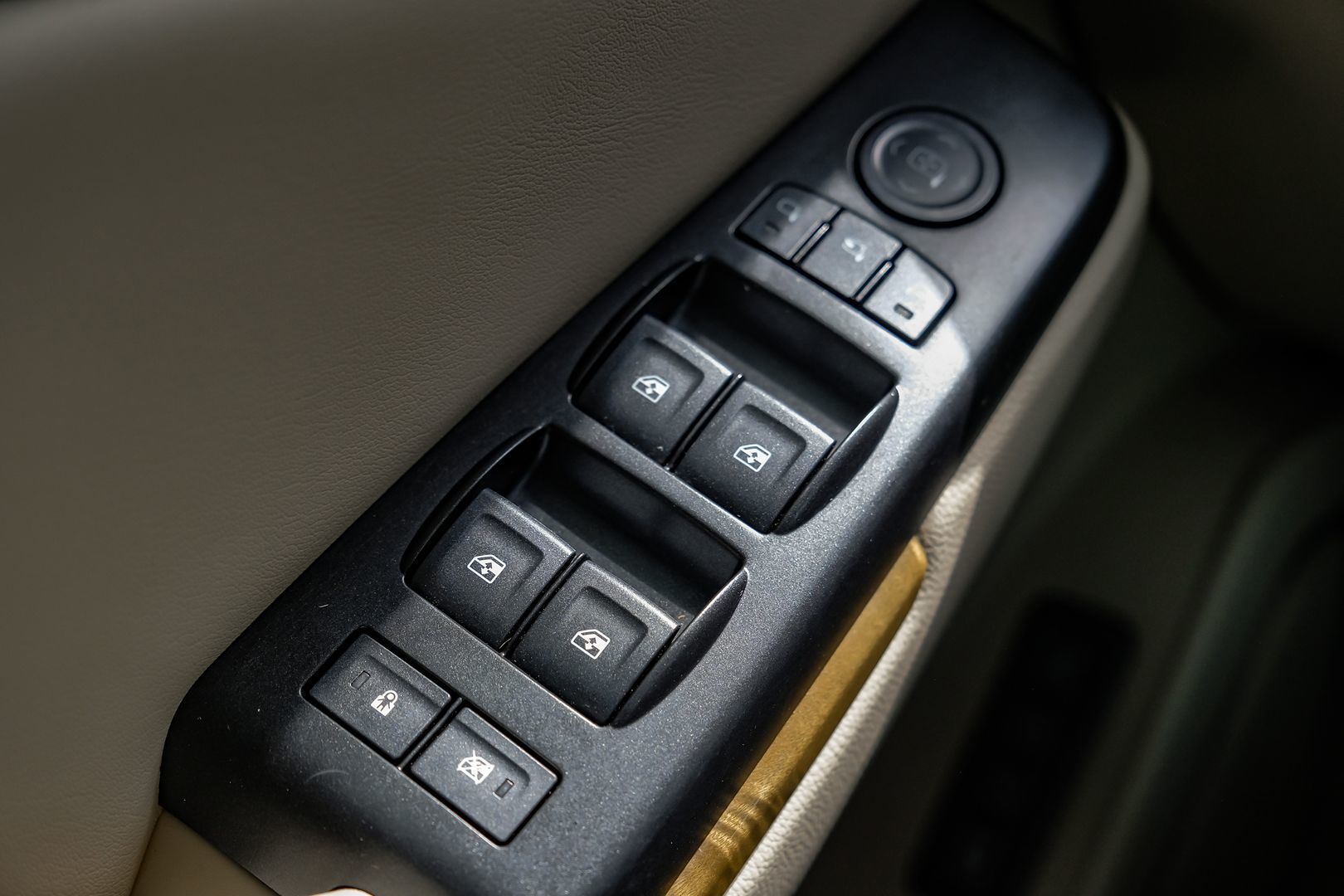 2017 Gmc Yukon Denali photo 40
