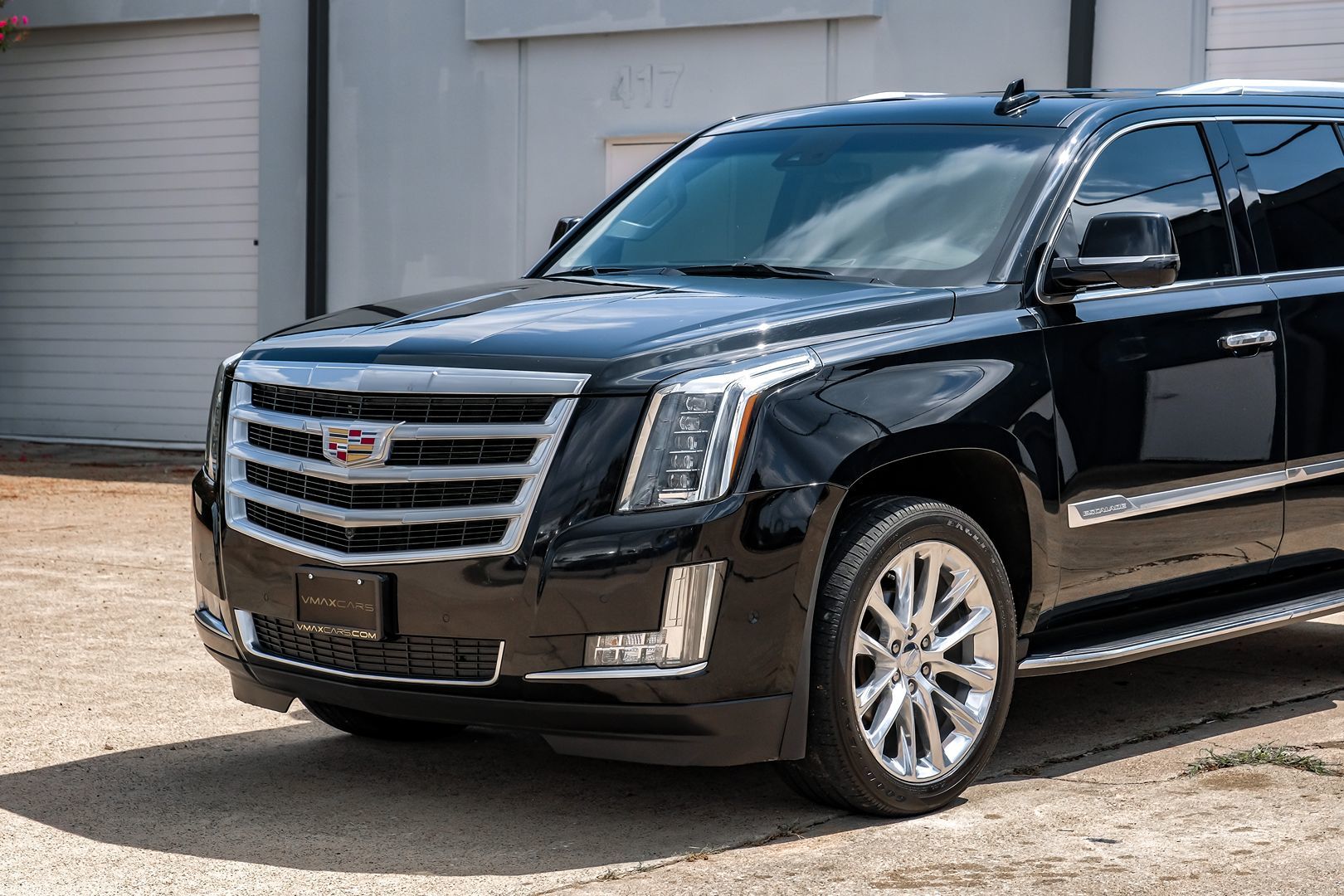 2018 Cadillac Escalade Luxury photo 5