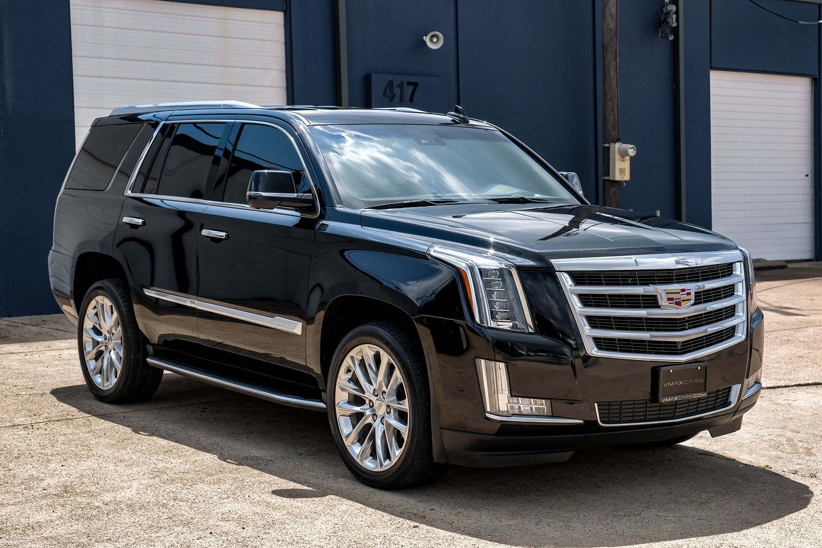 2018 Cadillac Escalade Luxury photo 8