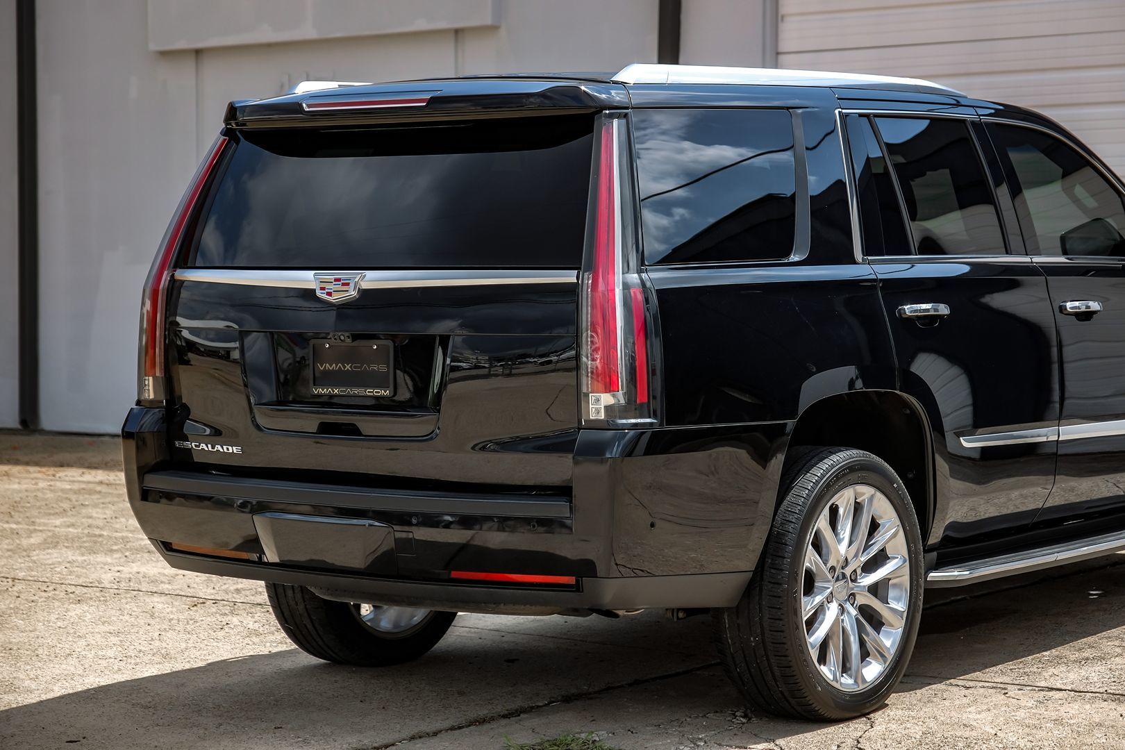 2018 Cadillac Escalade Luxury photo 10