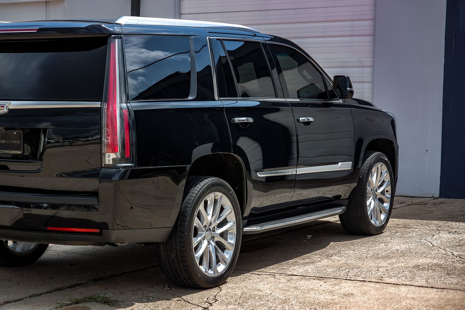 2018 Cadillac Escalade Luxury photo 11