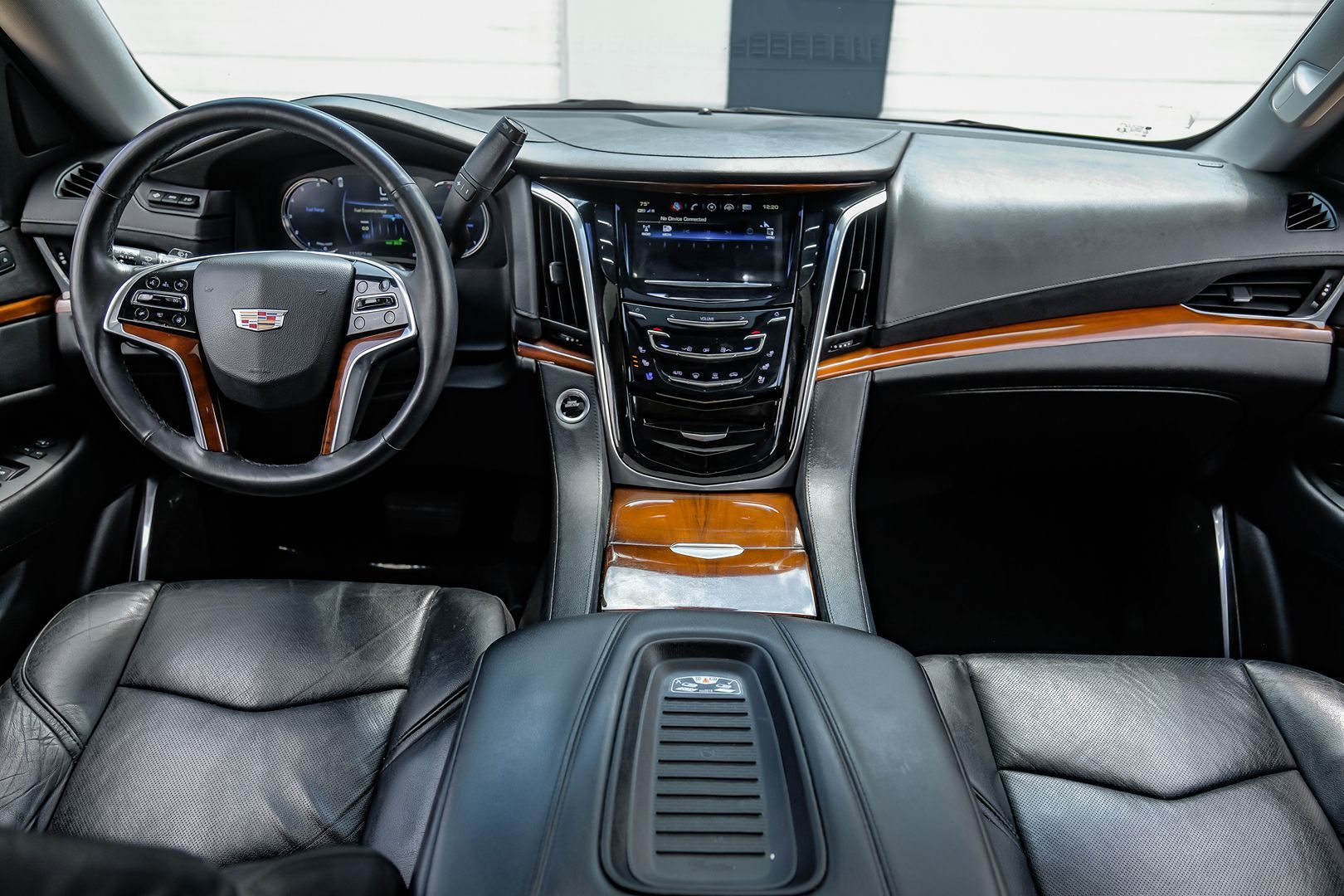 2018 Cadillac Escalade Luxury photo 14