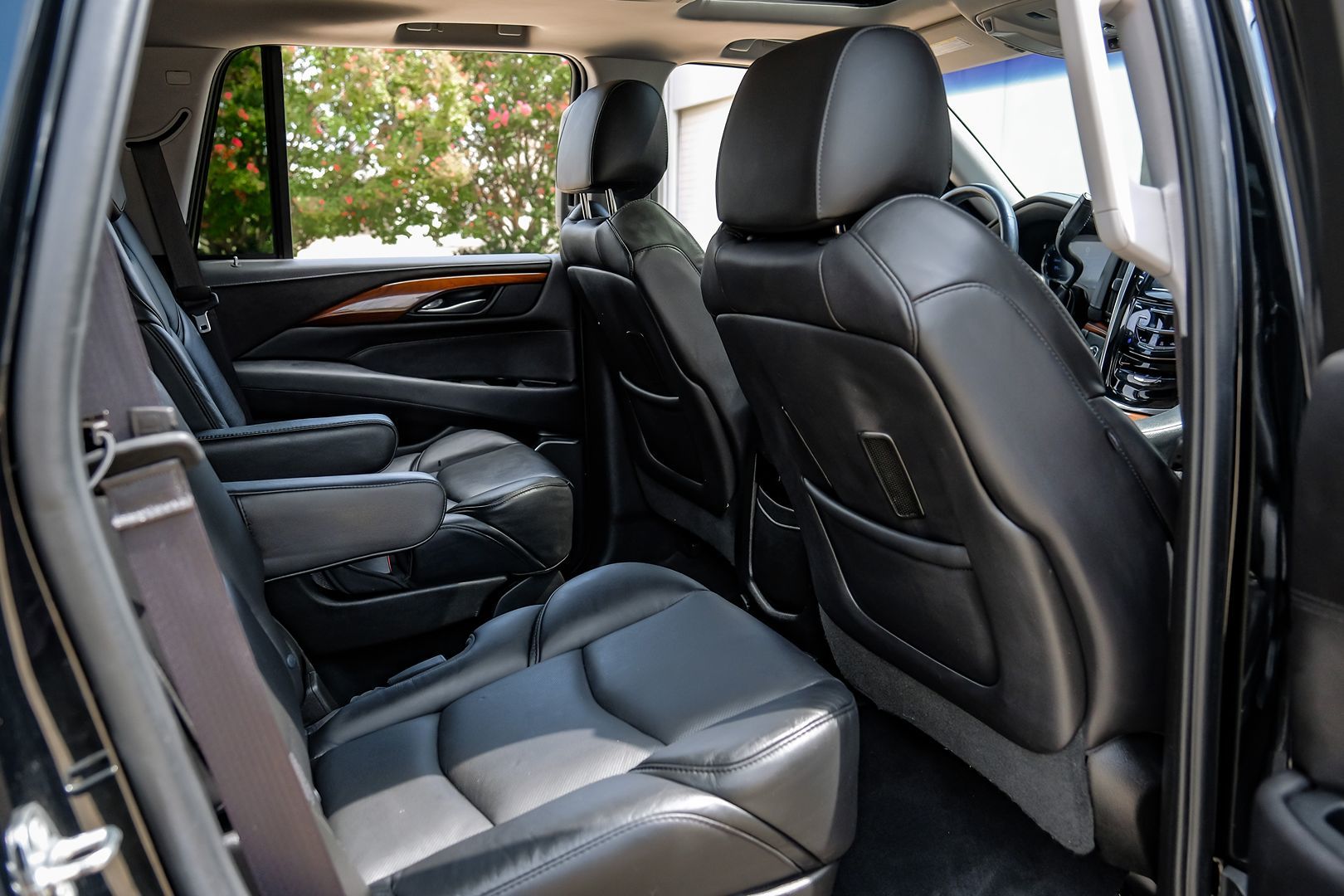 2018 Cadillac Escalade Luxury photo 33