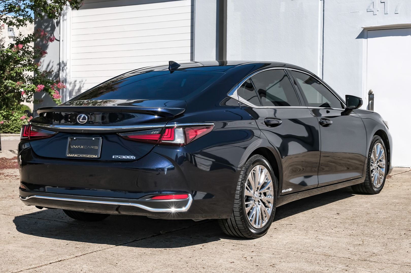 2021 Lexus ES 300h photo 12