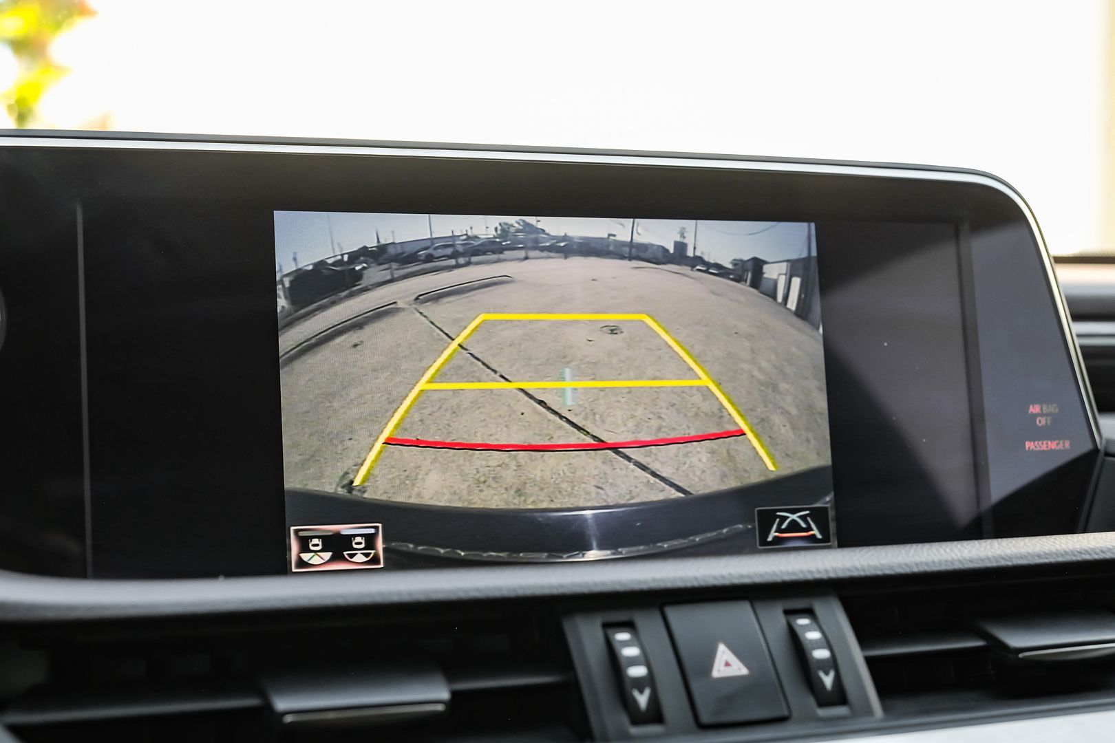 2021 Lexus ES 300h photo 27