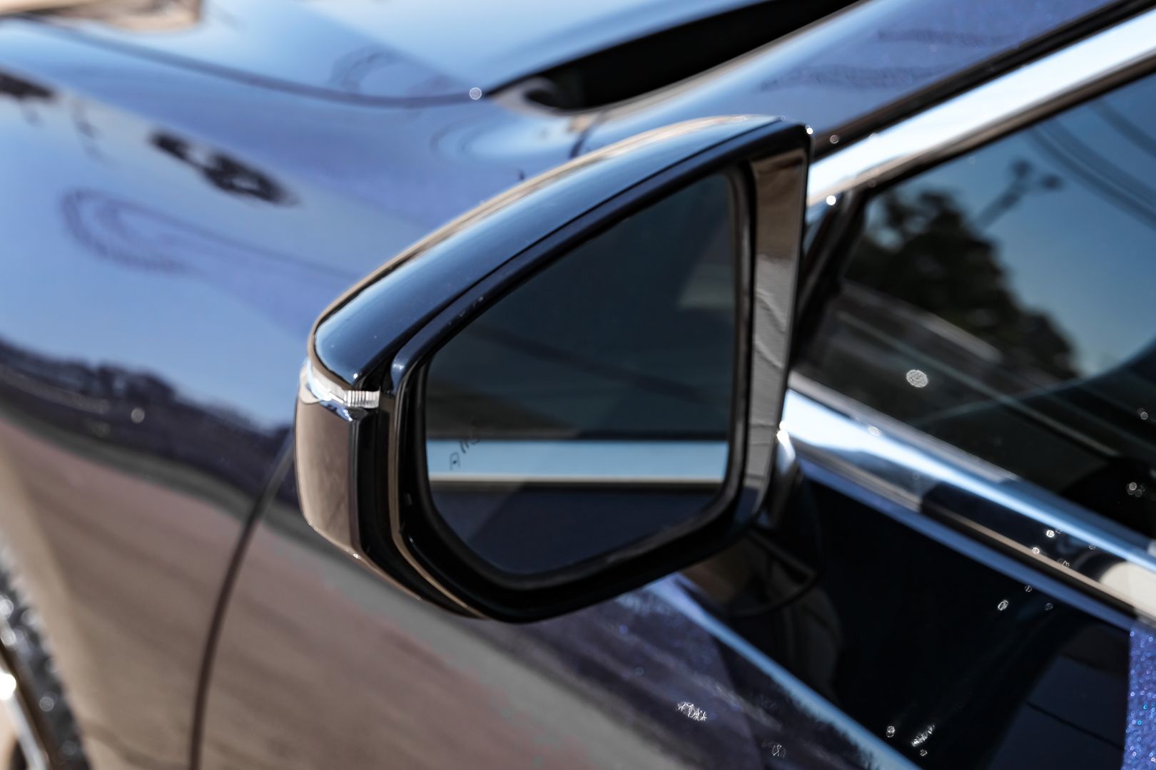 2021 Lexus ES 300h photo 42
