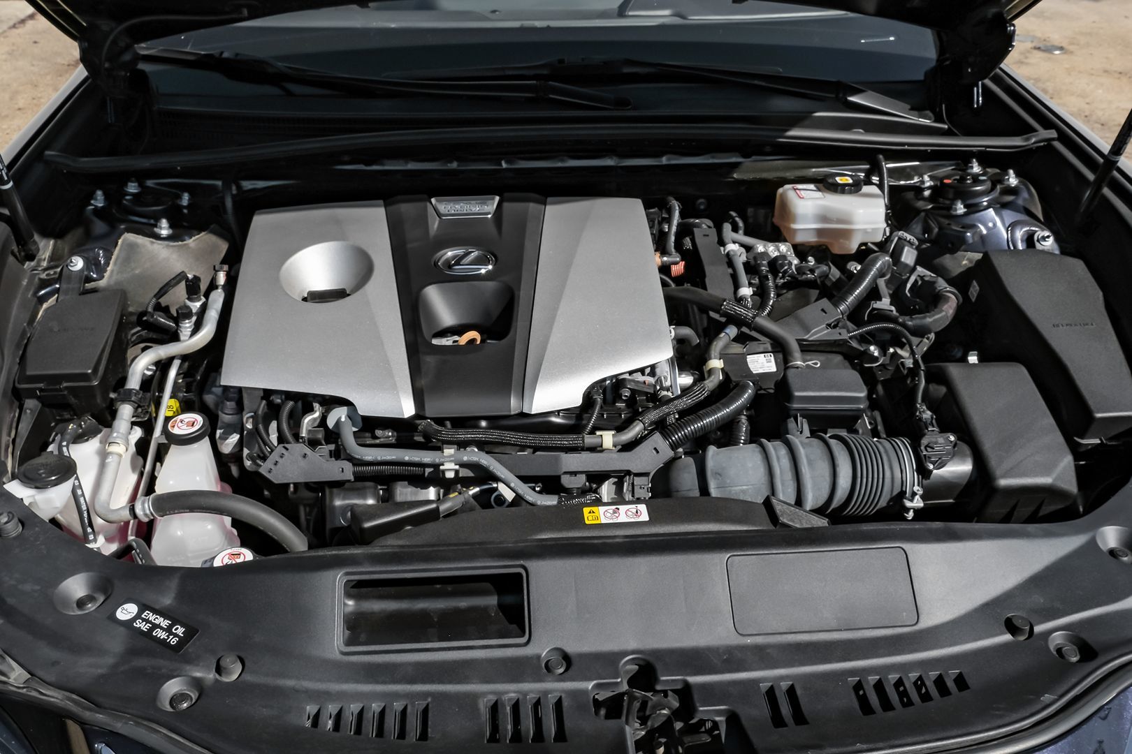 2021 Lexus ES 300h photo 51