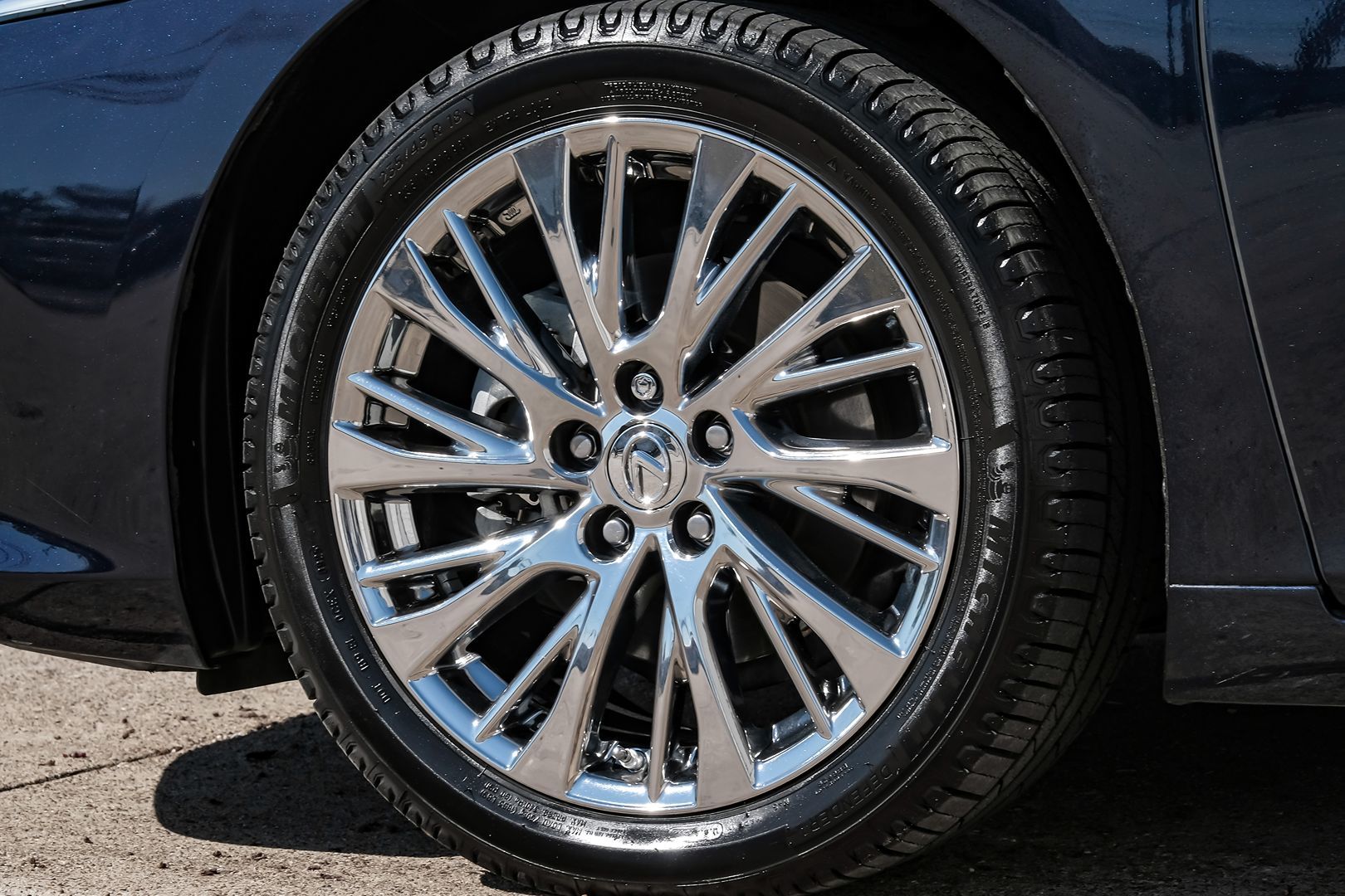 2021 Lexus ES 300h photo 56