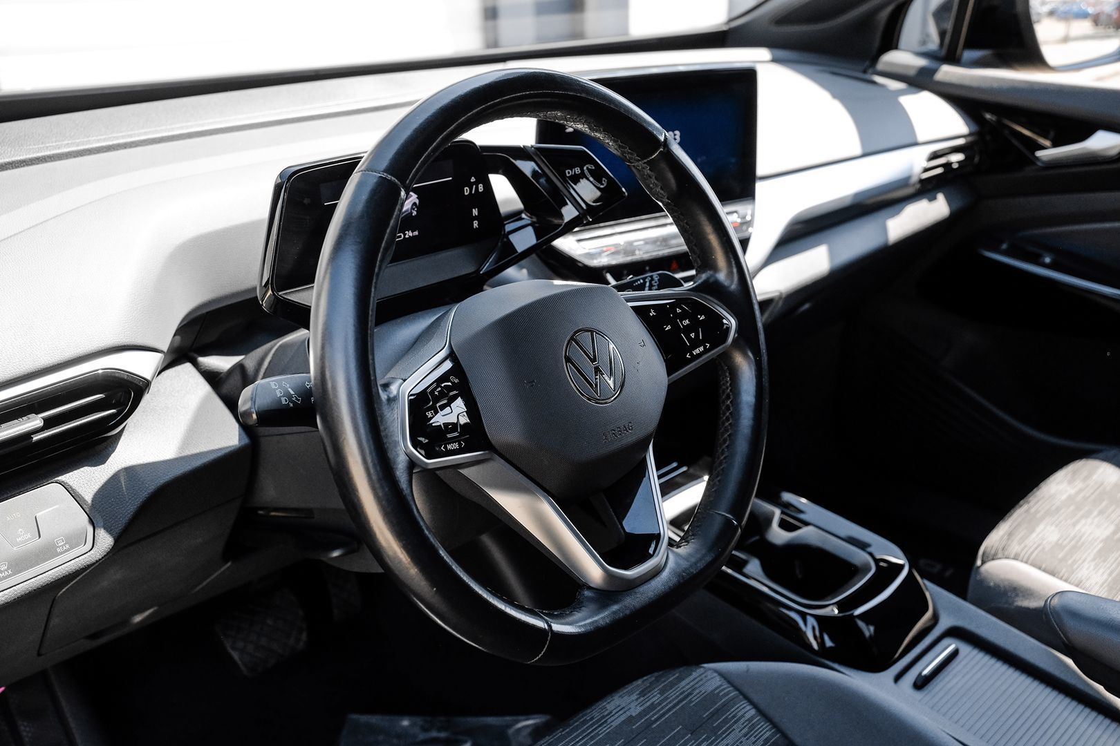 2021 Volkswagen ID.4 Pro photo 14
