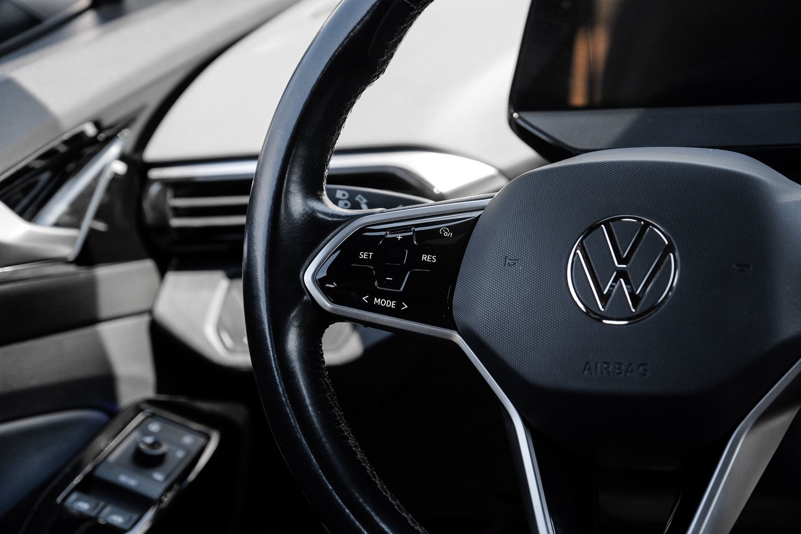 2021 Volkswagen ID.4 Pro photo 15