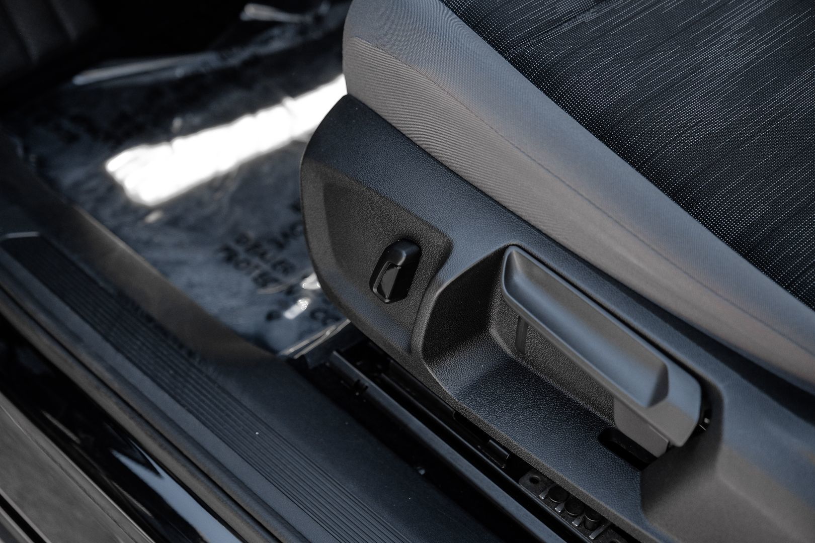 2021 Volkswagen ID.4 Pro photo 27