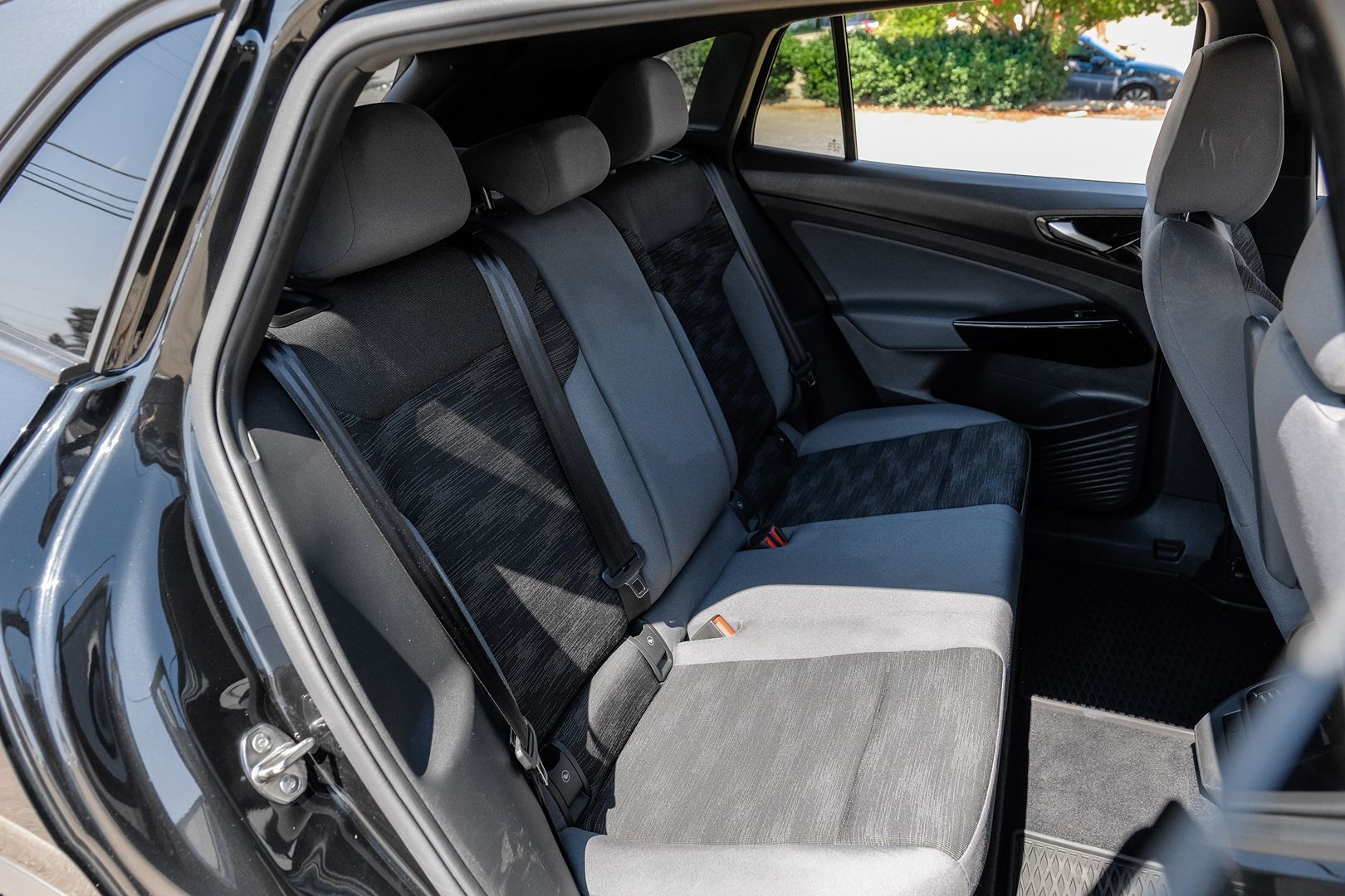 2021 Volkswagen ID.4 Pro photo 30