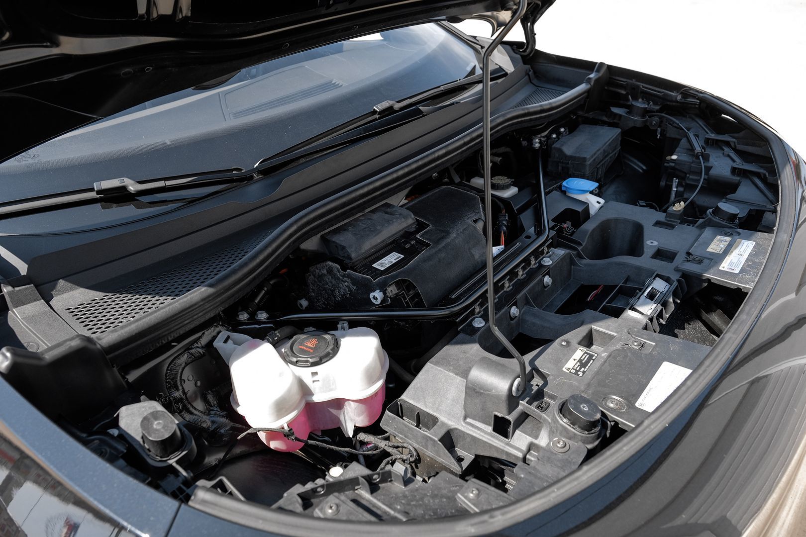 2021 Volkswagen ID.4 Pro photo 44