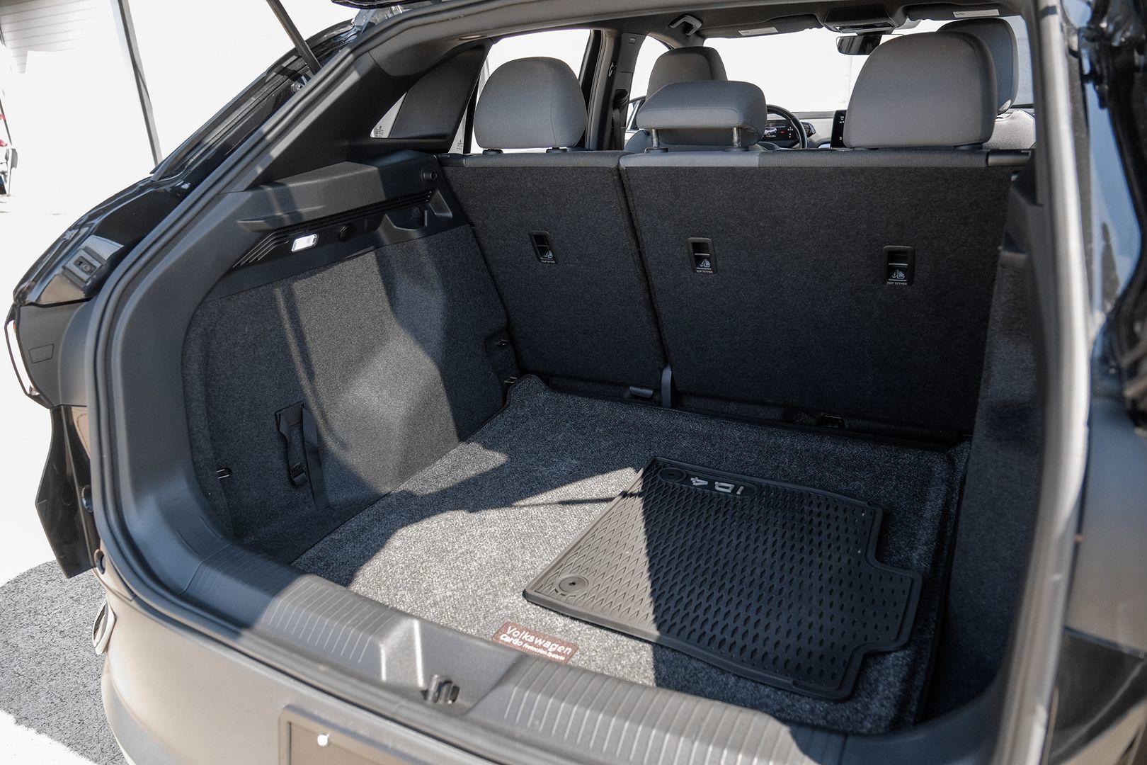 2021 Volkswagen ID.4 Pro photo 45