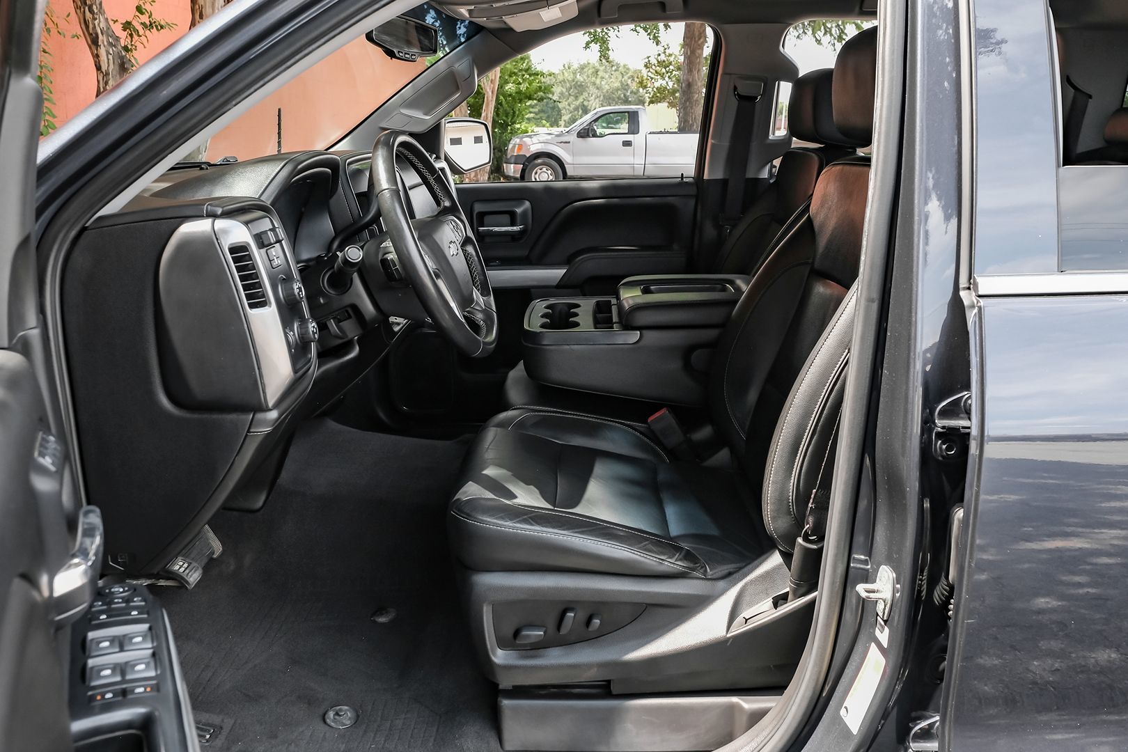 2018 Chevrolet Silverado 1500 LTZ Centennial Edition photo 4
