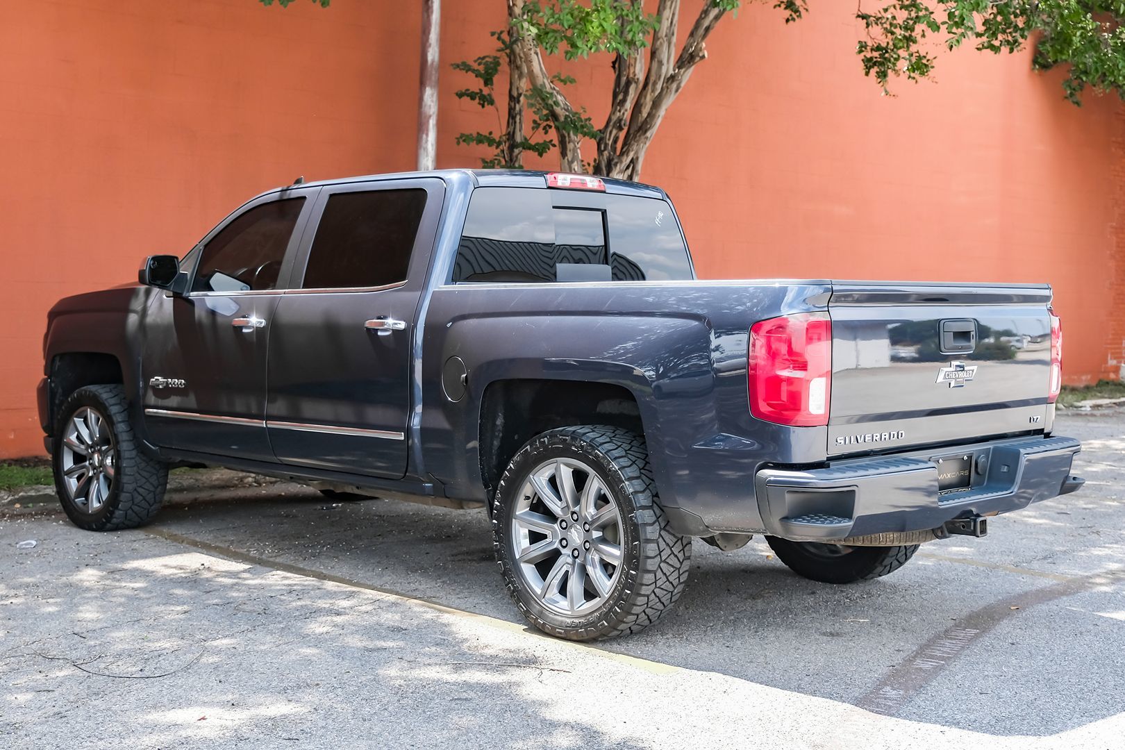2018 Chevrolet Silverado 1500 LTZ Centennial Edition photo 9