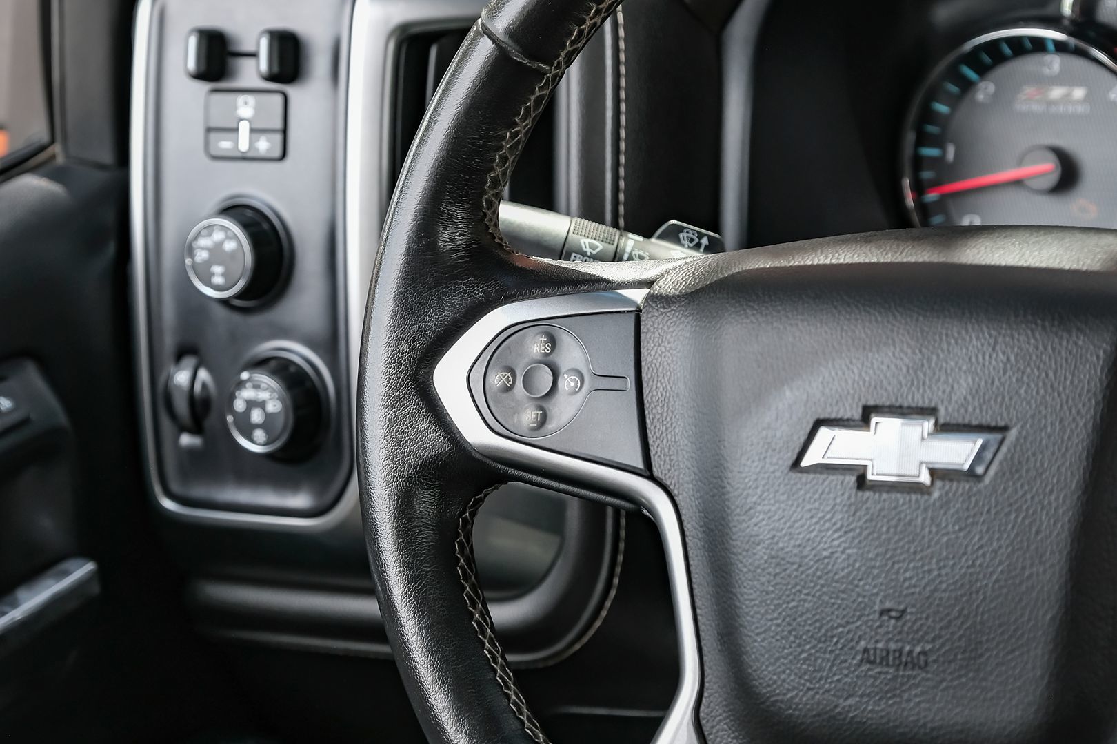 2018 Chevrolet Silverado 1500 LTZ Centennial Edition photo 15