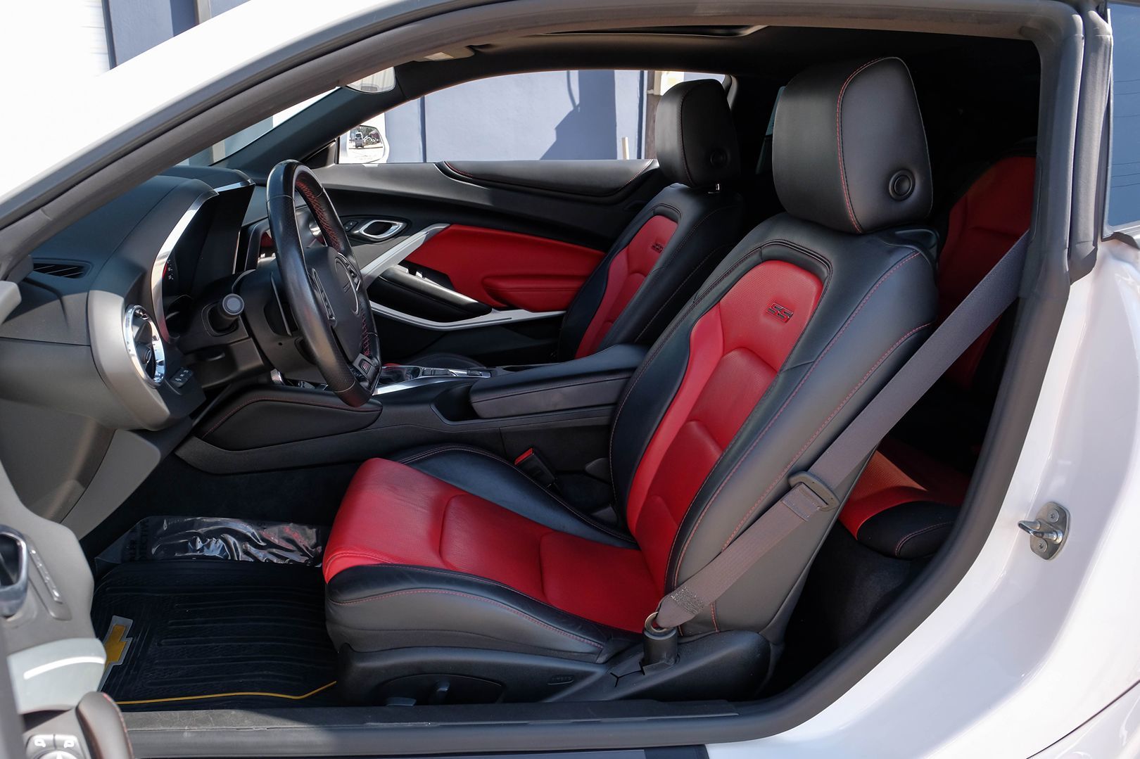 2018 Chevrolet Camaro 2SS photo 3