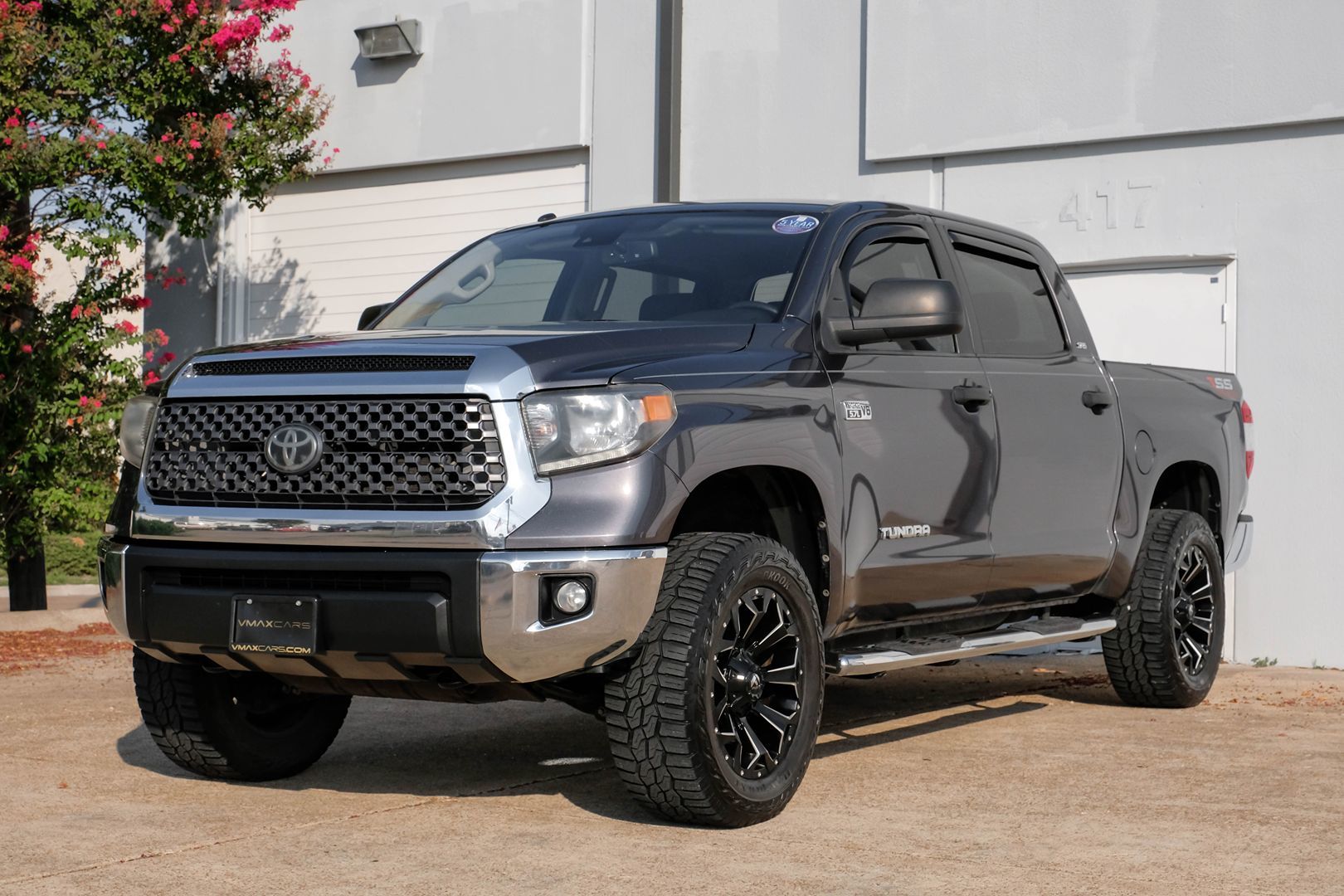 2018 Toyota Tundra SR5 photo 2