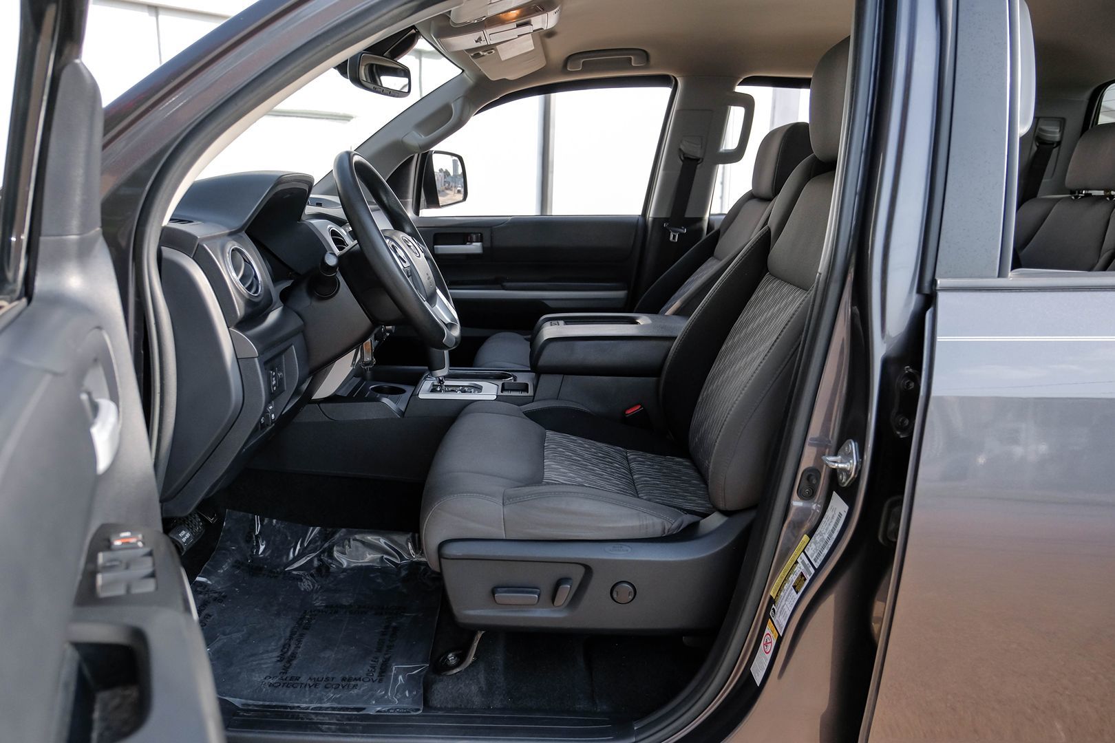 2018 Toyota Tundra SR5 photo 4