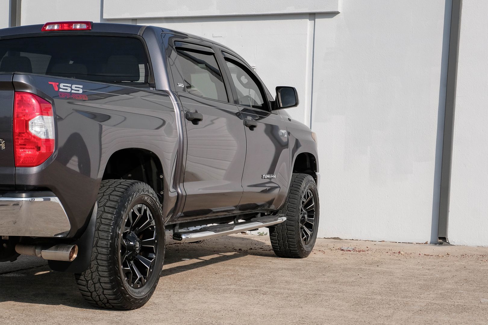 2018 Toyota Tundra SR5 photo 11