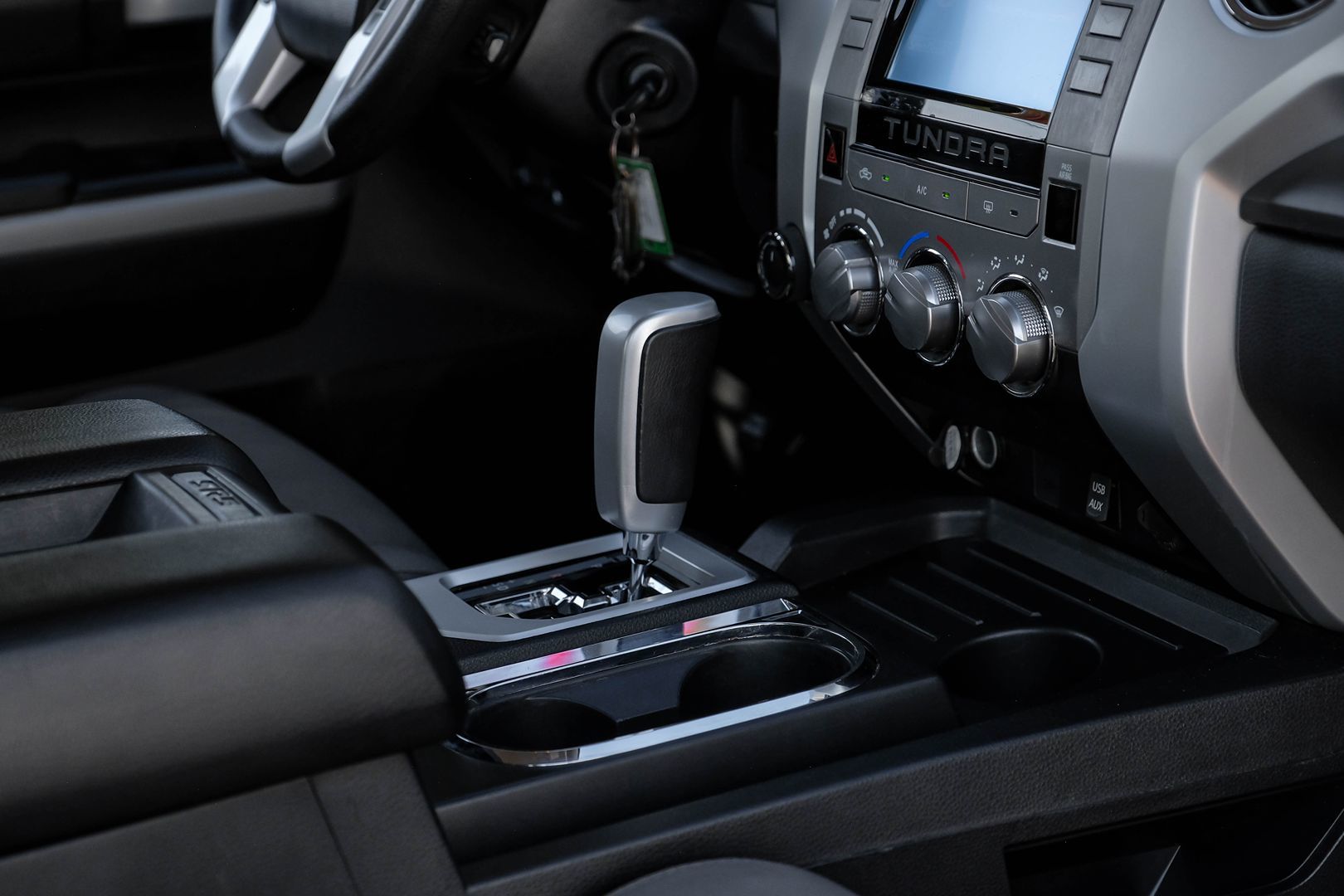 2018 Toyota Tundra SR5 photo 21