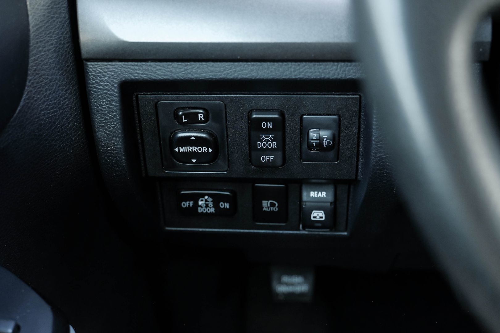 2018 Toyota Tundra SR5 photo 27