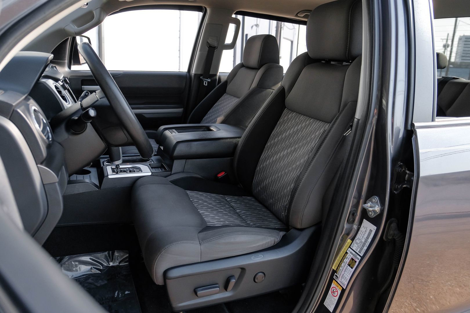 2018 Toyota Tundra SR5 photo 30