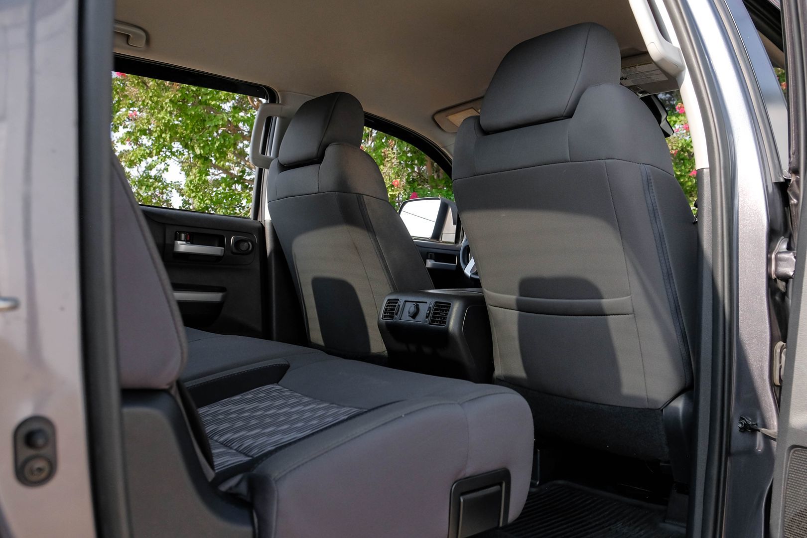 2018 Toyota Tundra SR5 photo 36