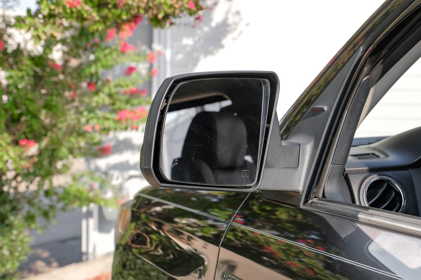 2018 Toyota Tundra SR5 photo 40