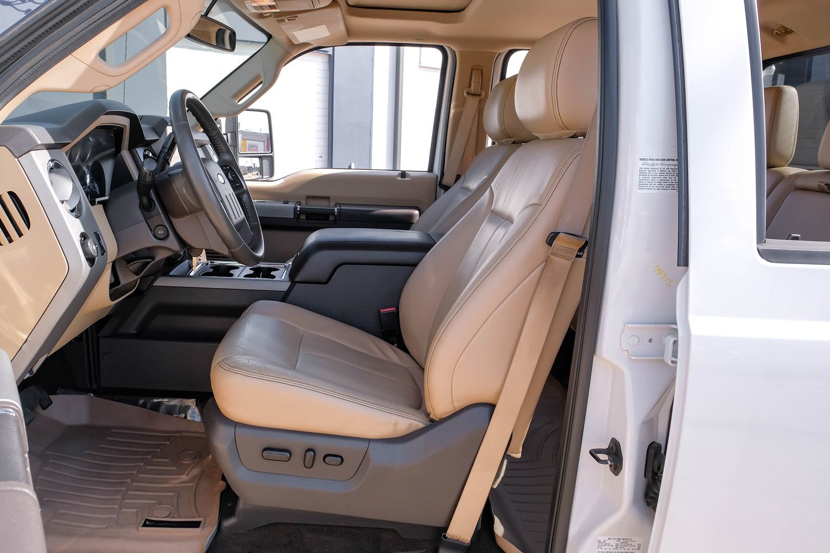 2014 Ford F-350 Lariat photo 3