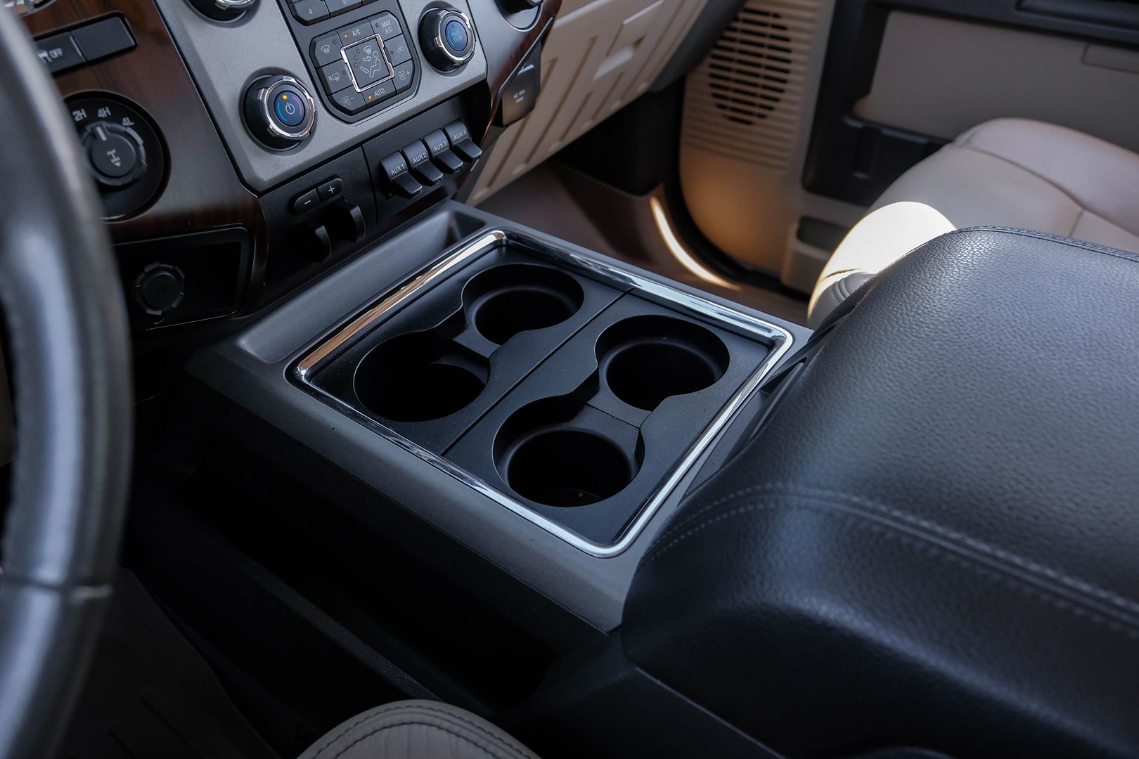 2014 Ford F-350 Lariat photo 22