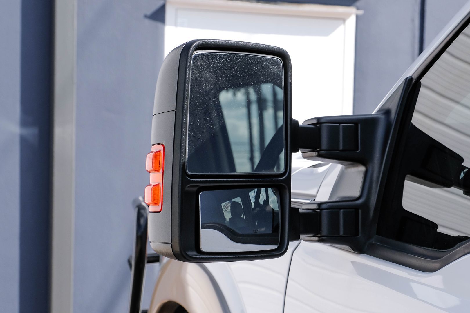 2014 Ford F-350 Lariat photo 36
