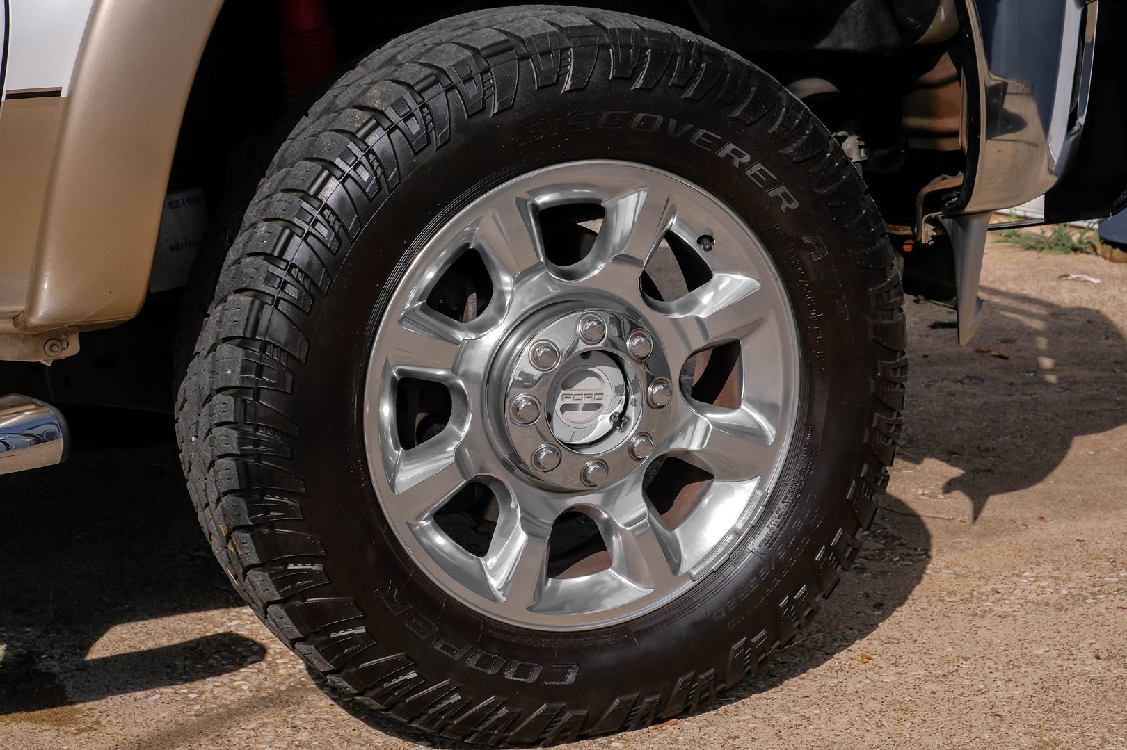 2014 Ford F-350 Lariat photo 48