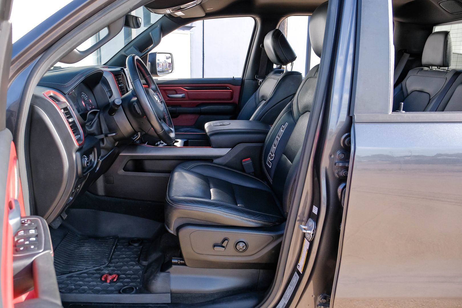 2020 Ram 1500 Sport Rebel photo 3