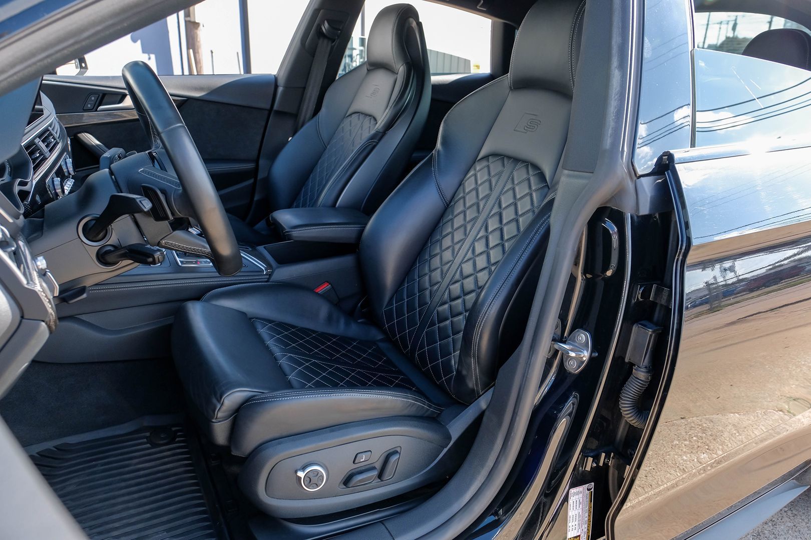 2019 Audi S5 Prestige photo 28